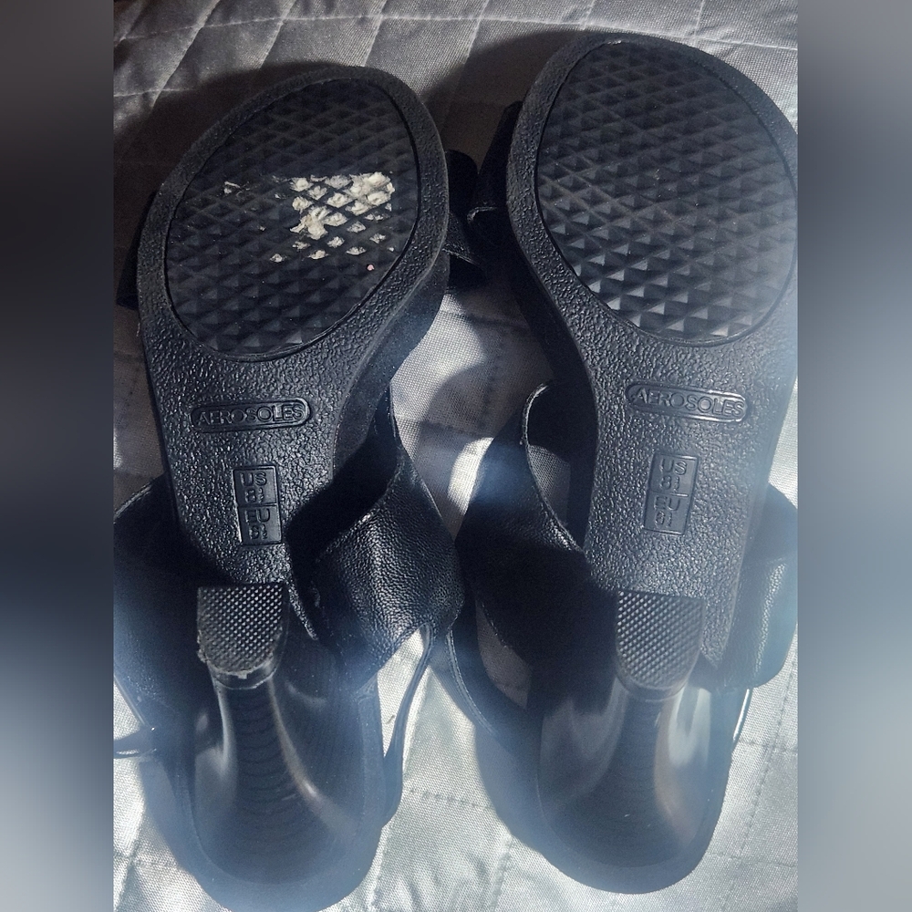 AEROSOLES Black Sandals with Chunky Design - Picture 8 of 10